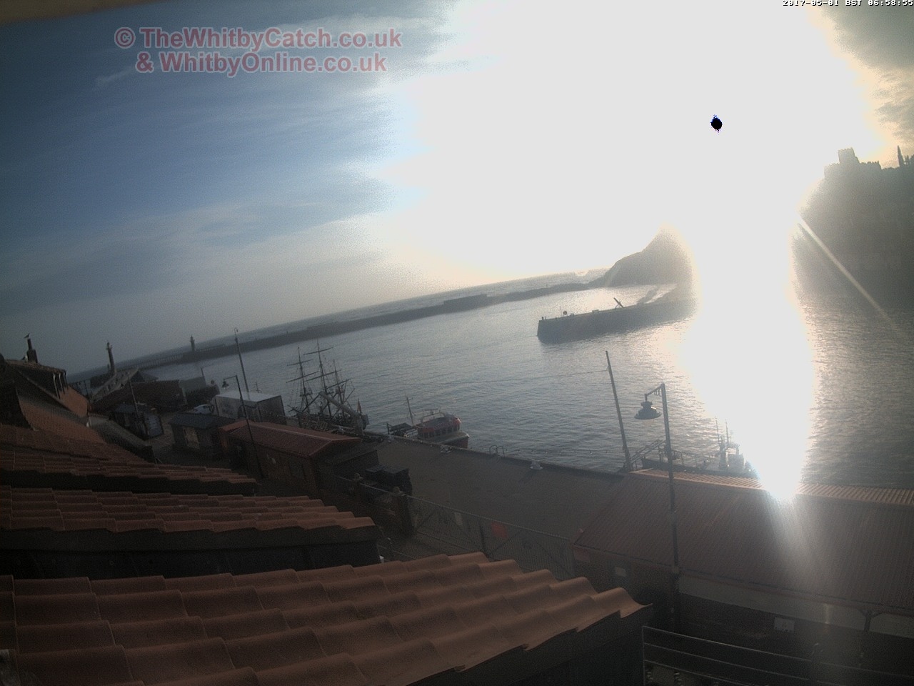 Whitby Mon 1st May 2017 06:59.