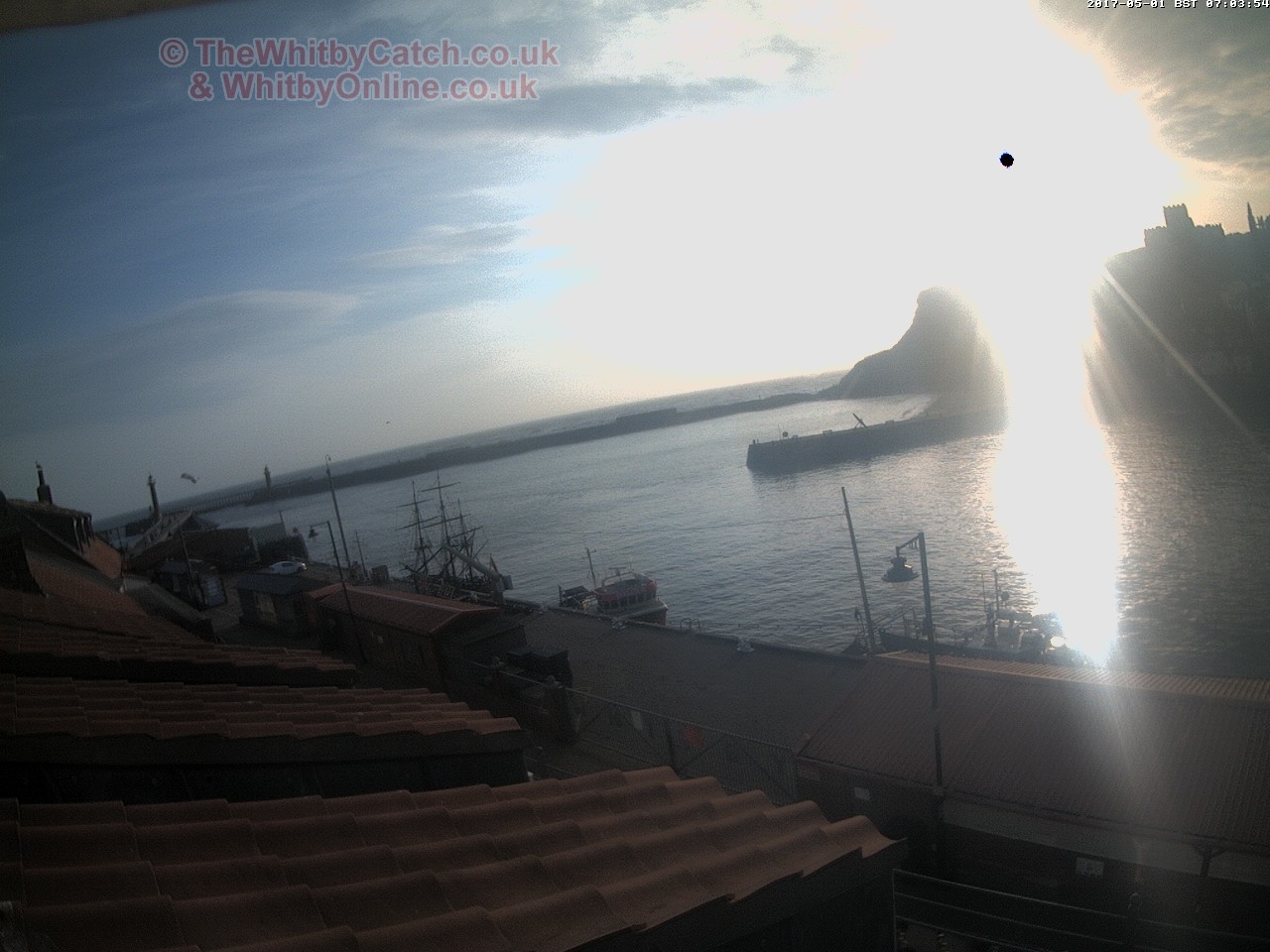 Whitby Mon 1st May 2017 07:04.