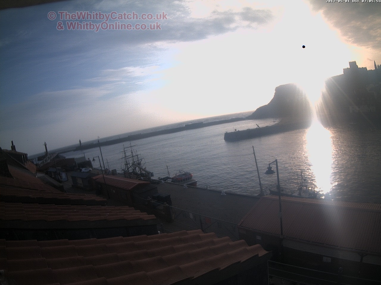 Whitby Mon 1st May 2017 07:06.