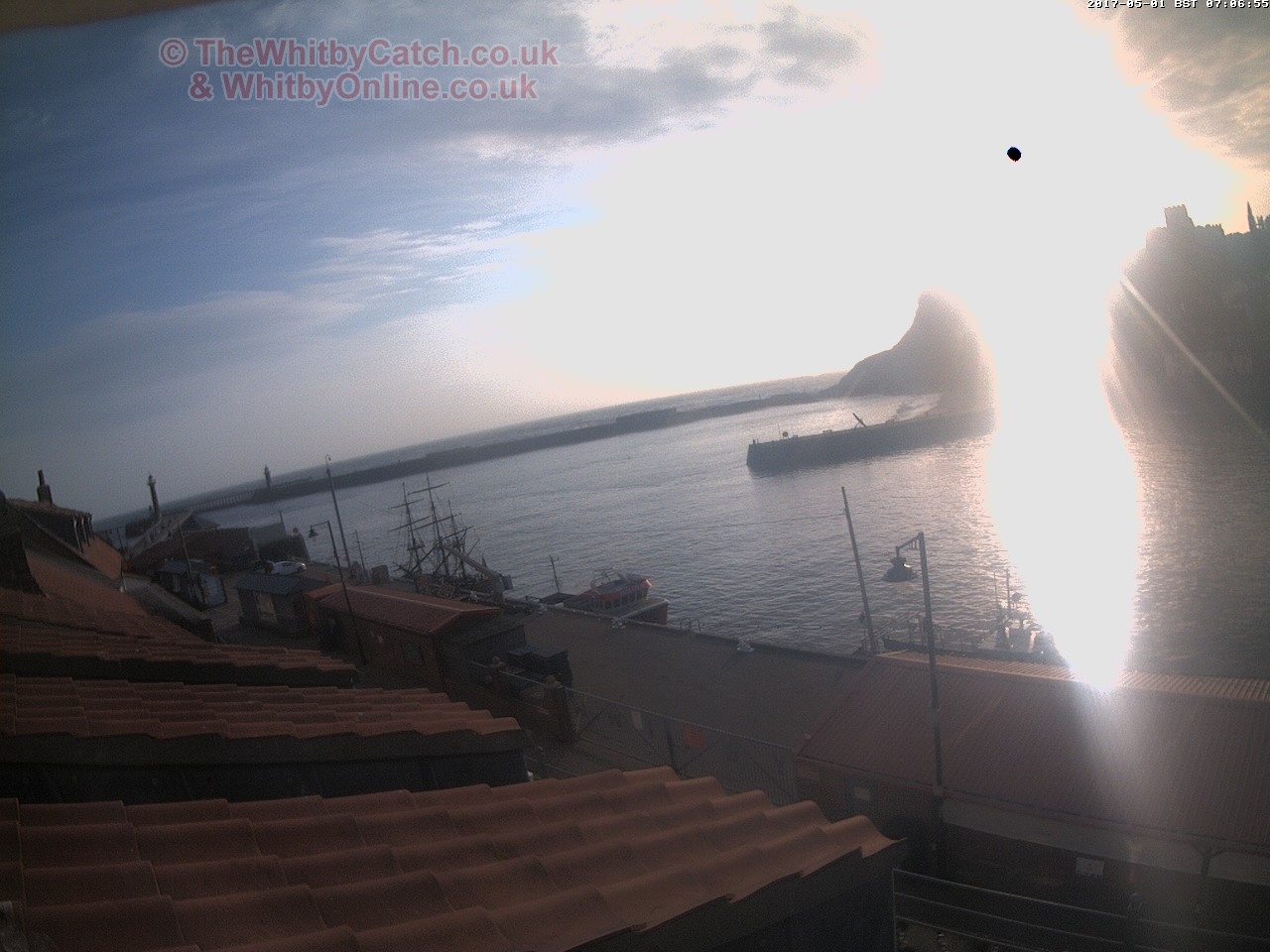 Whitby Mon 1st May 2017 07:07.