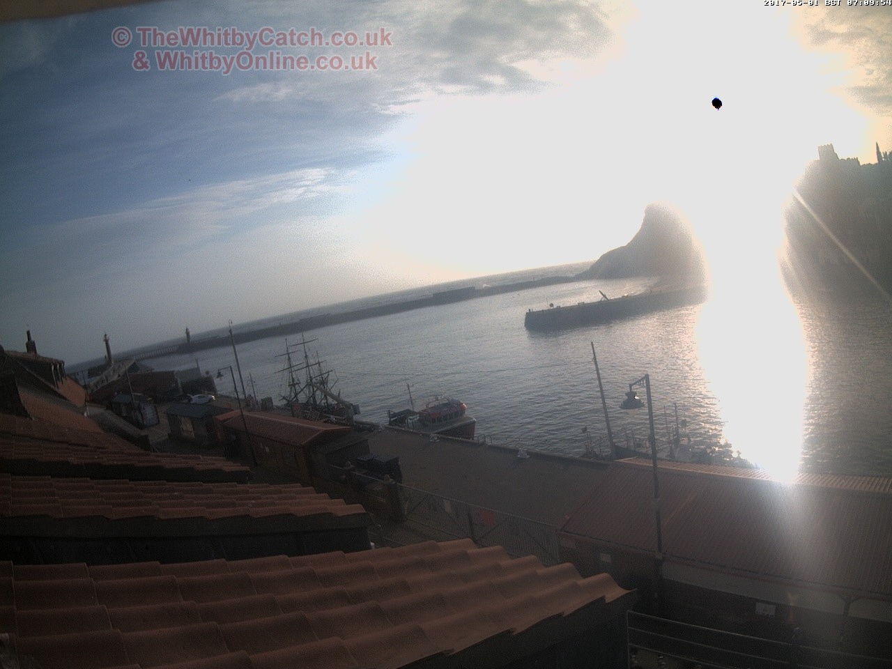 Whitby Mon 1st May 2017 07:10.