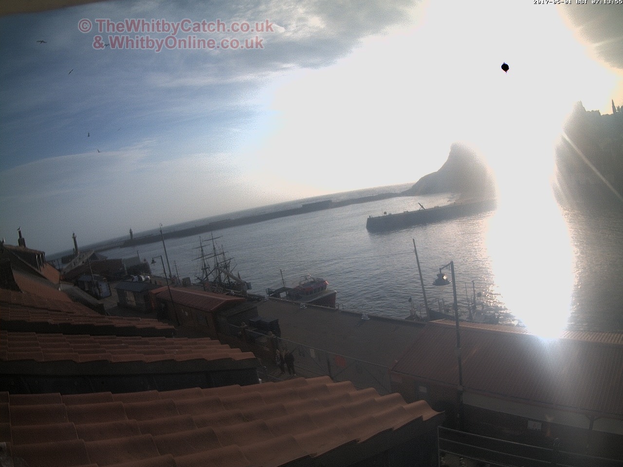 Whitby Mon 1st May 2017 07:14.