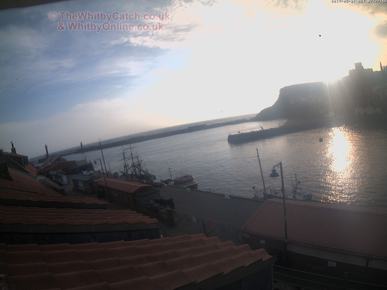 Whitby Mon 1st May 2017 07:23.