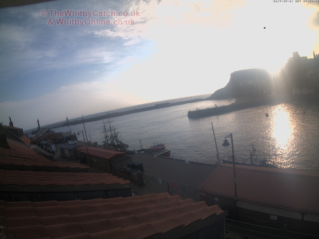 Whitby Mon 1st May 2017 07:24.