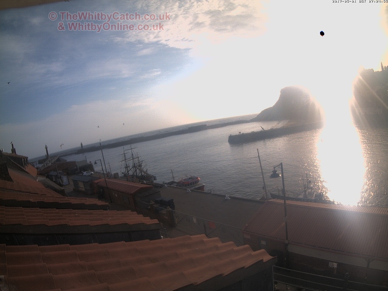 Whitby Mon 1st May 2017 07:25.