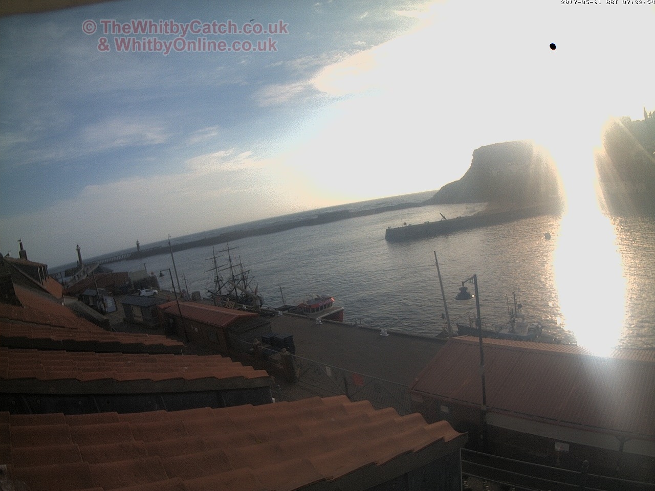 Whitby Mon 1st May 2017 07:33.