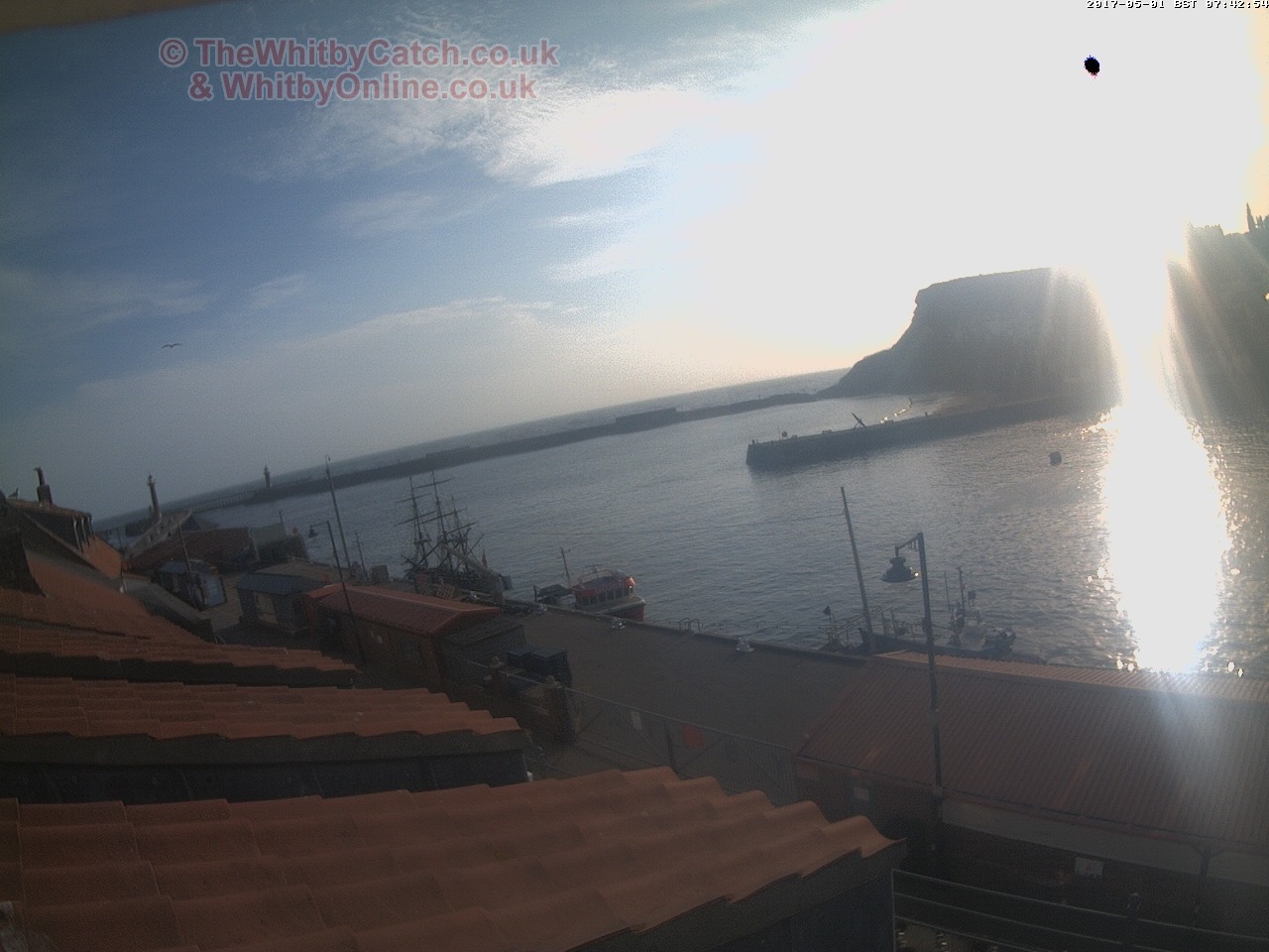 Whitby Mon 1st May 2017 07:43.