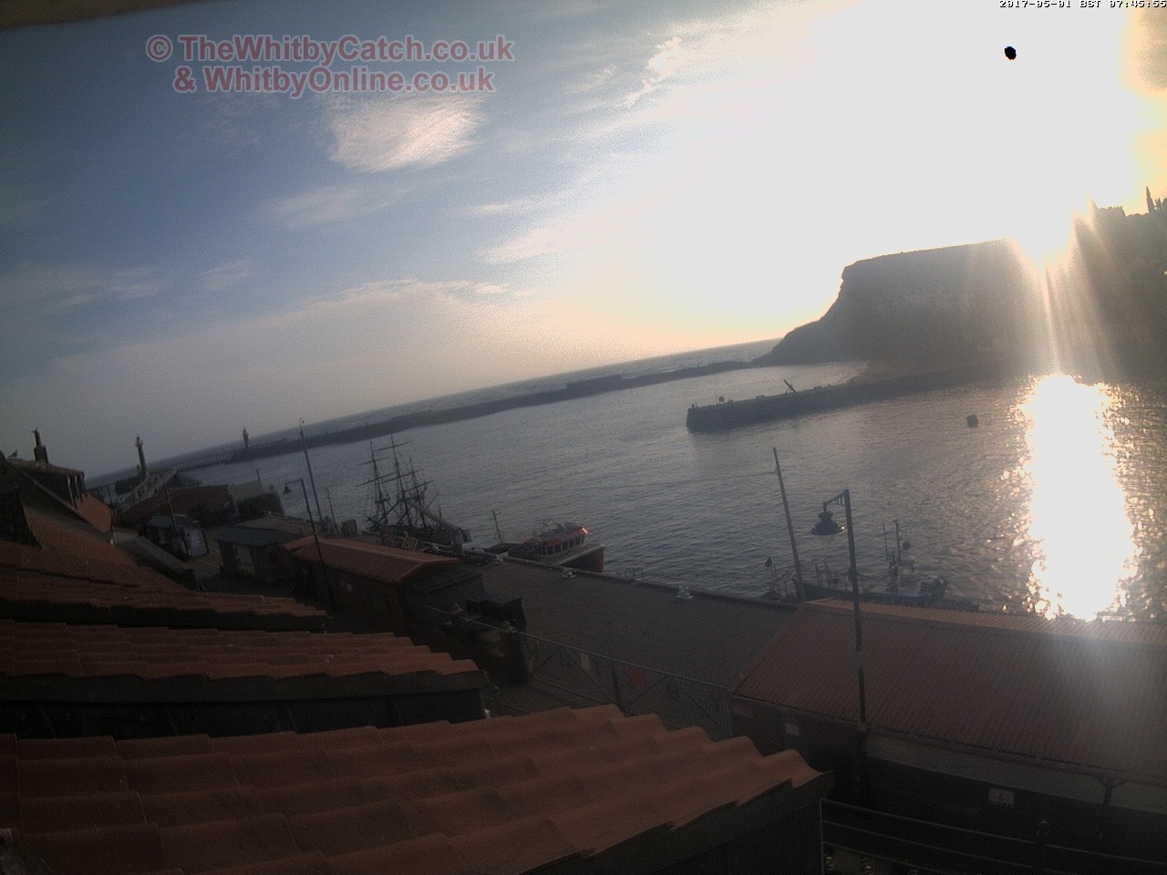 Whitby Mon 1st May 2017 07:46.