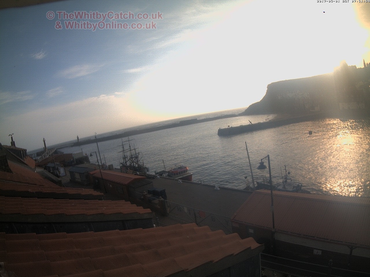 Whitby Mon 1st May 2017 07:52.