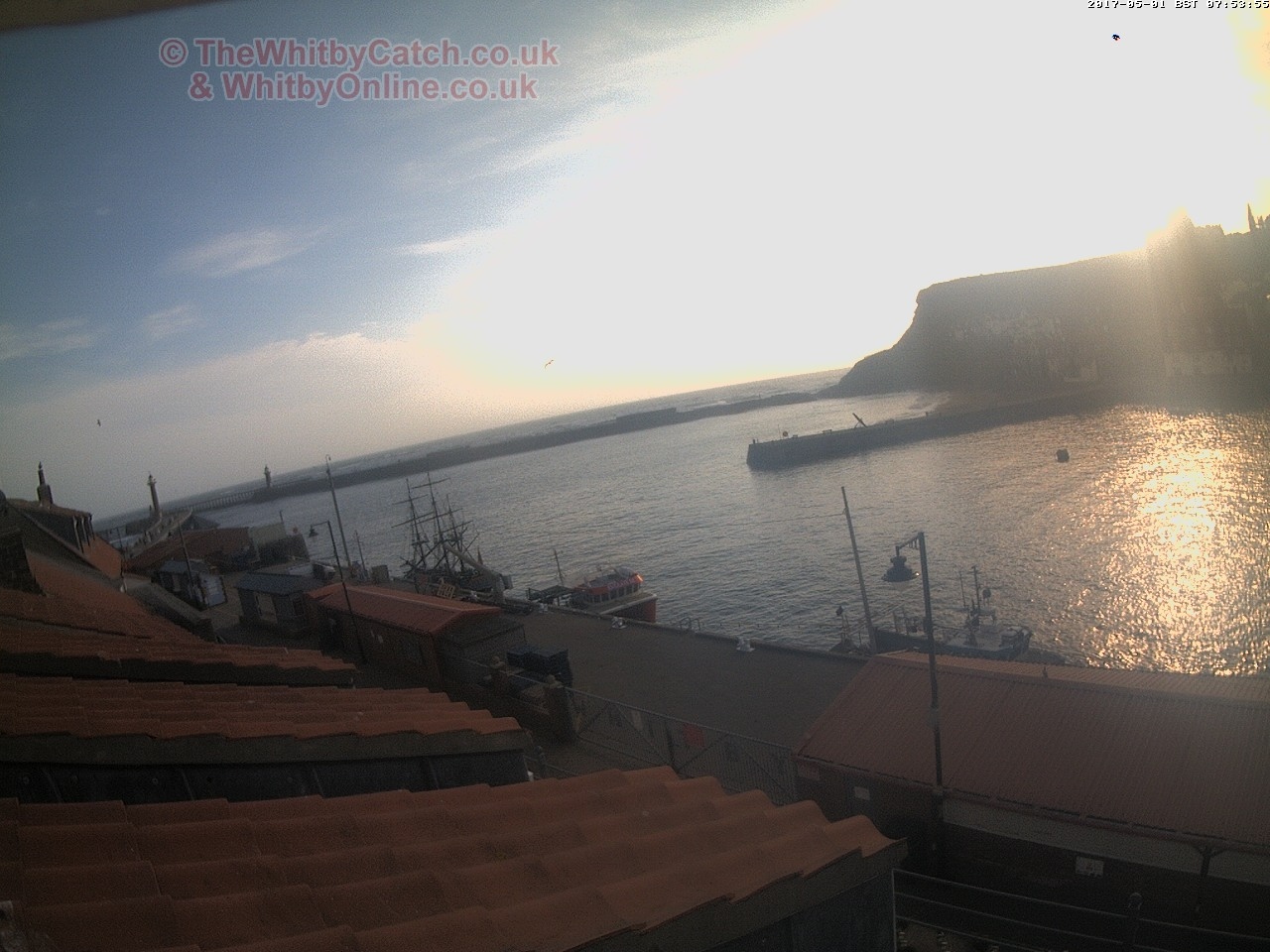 Whitby Mon 1st May 2017 07:54.