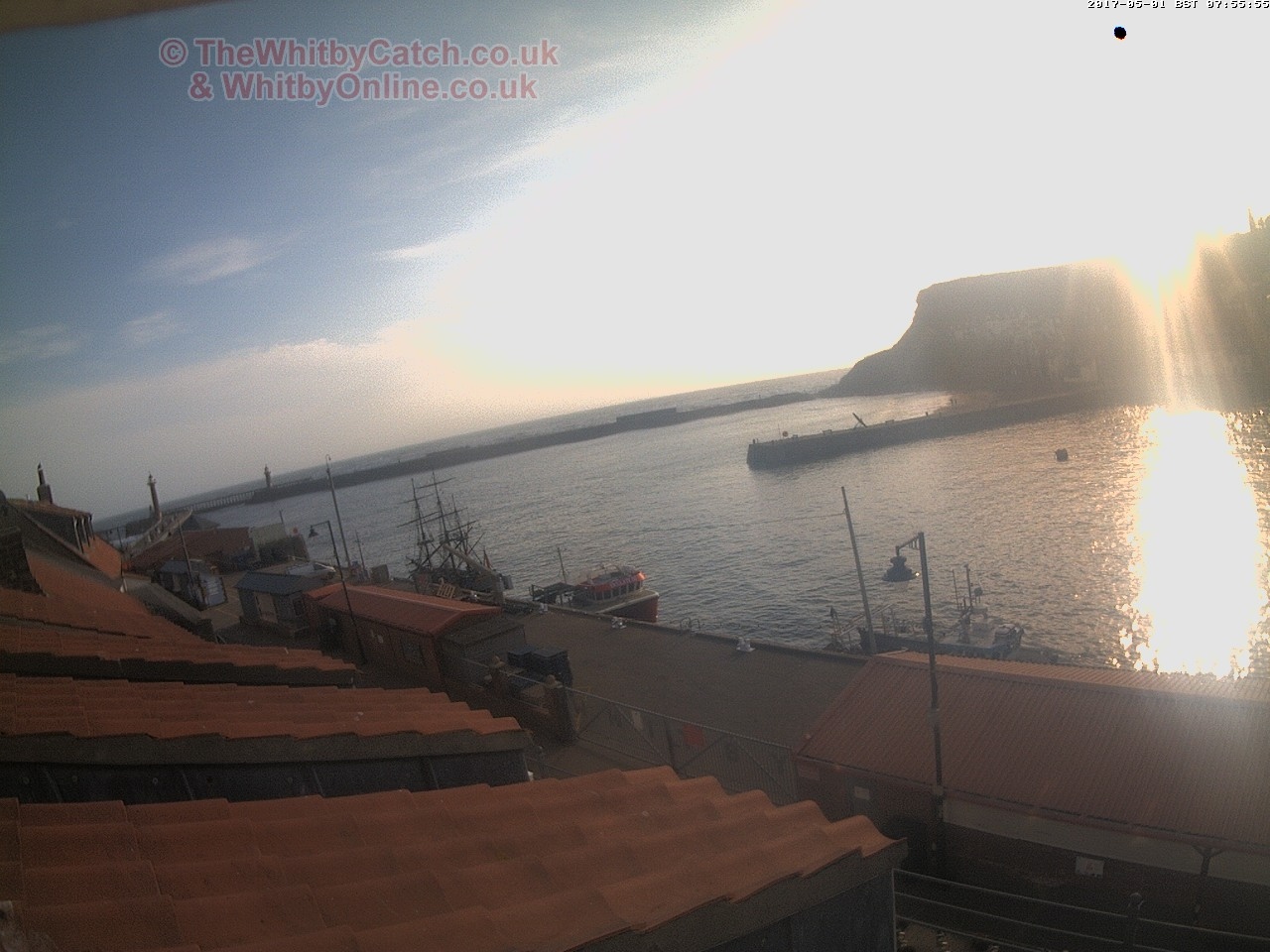 Whitby Mon 1st May 2017 07:56.