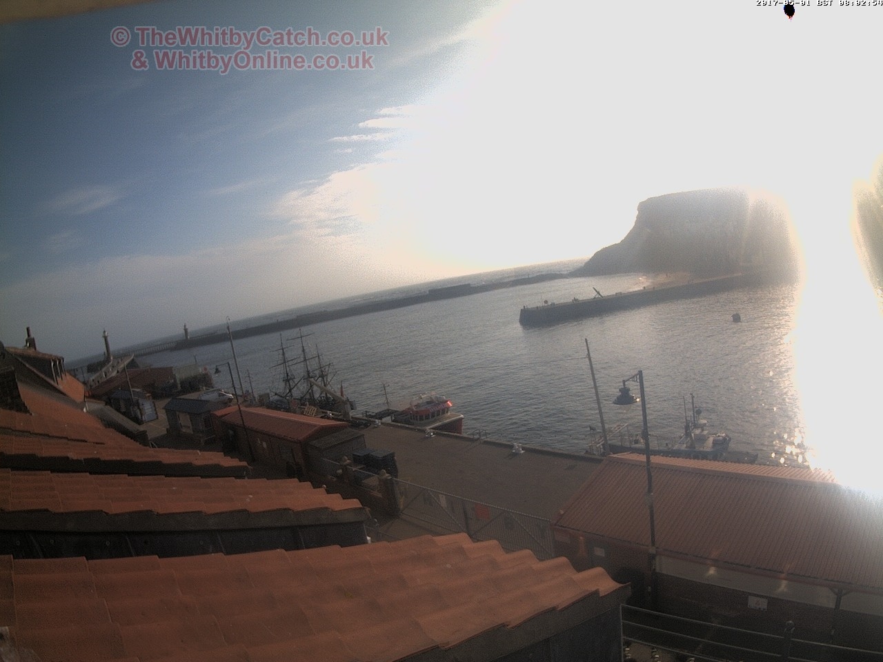 Whitby Mon 1st May 2017 08:03.