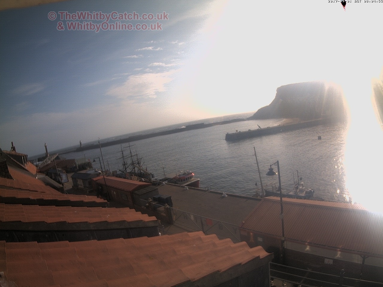 Whitby Mon 1st May 2017 08:05.