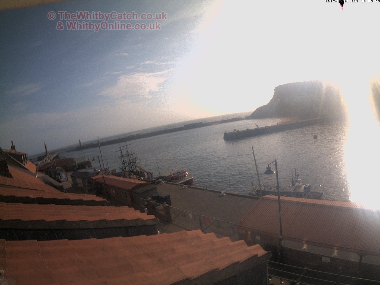 Whitby Mon 1st May 2017 08:06.