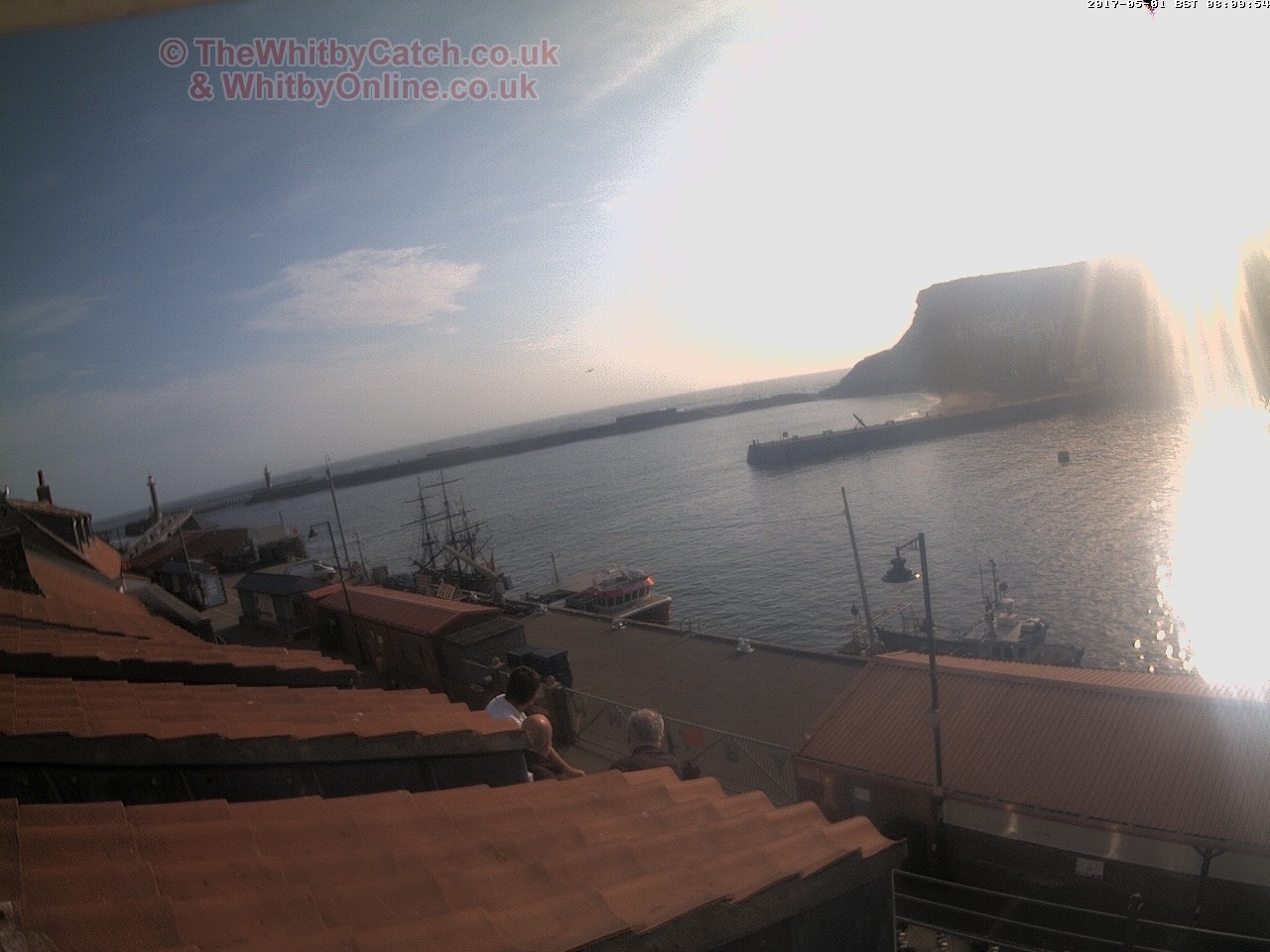 Whitby Mon 1st May 2017 08:10.