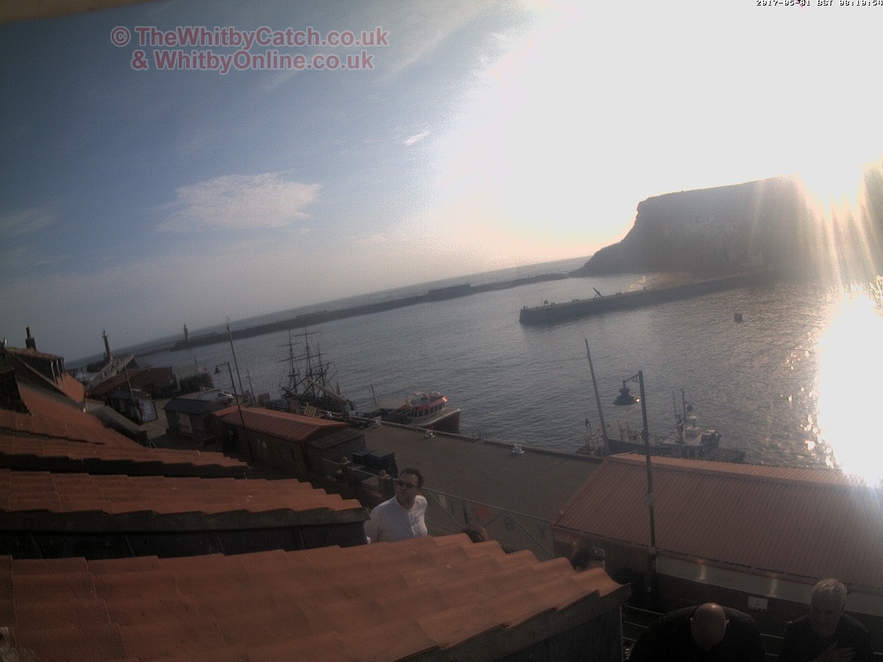 Whitby Mon 1st May 2017 08:11.