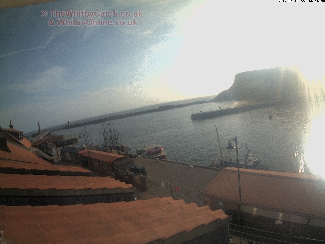 Whitby Mon 1st May 2017 08:21.