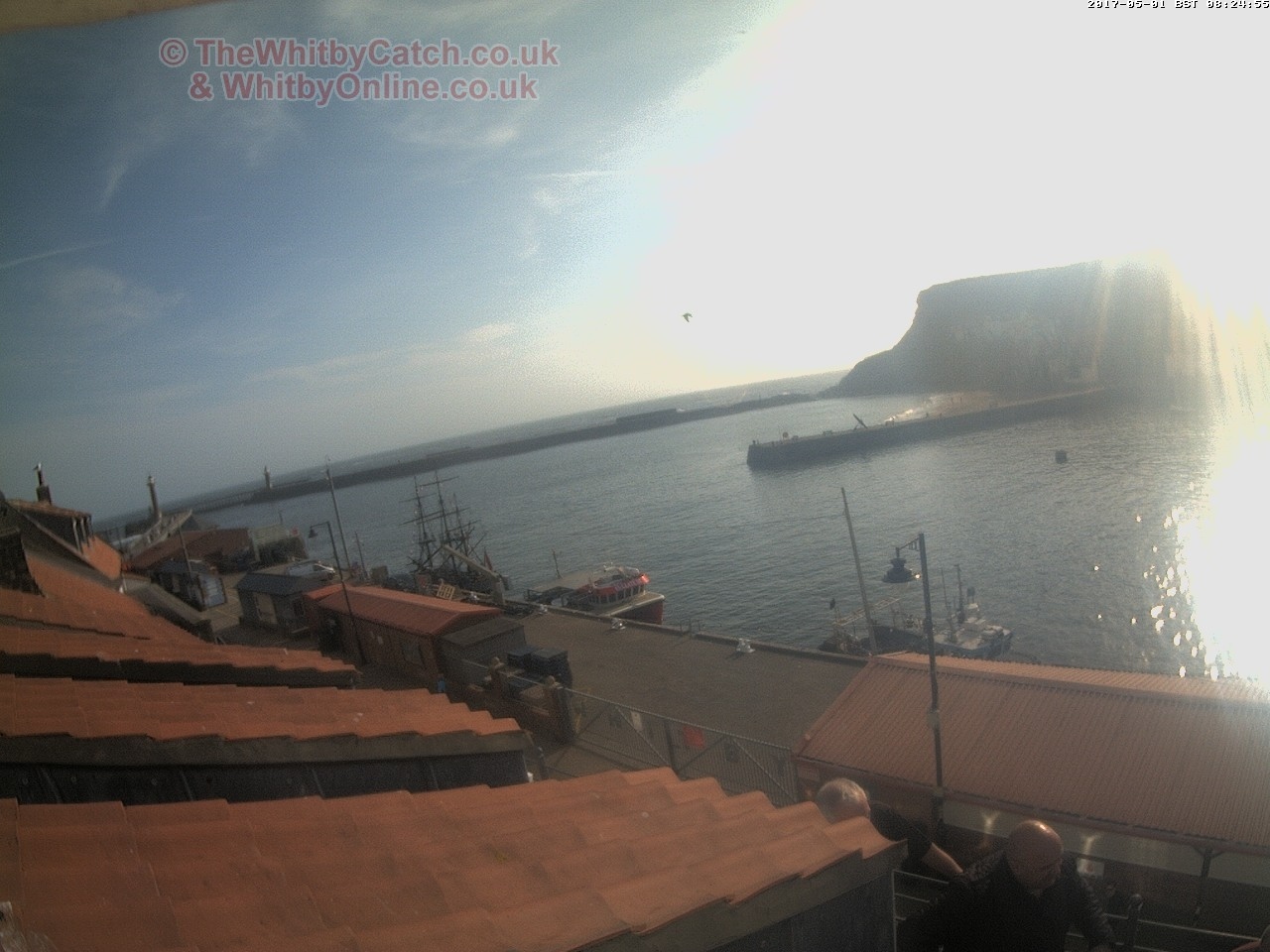 Whitby Mon 1st May 2017 08:25.