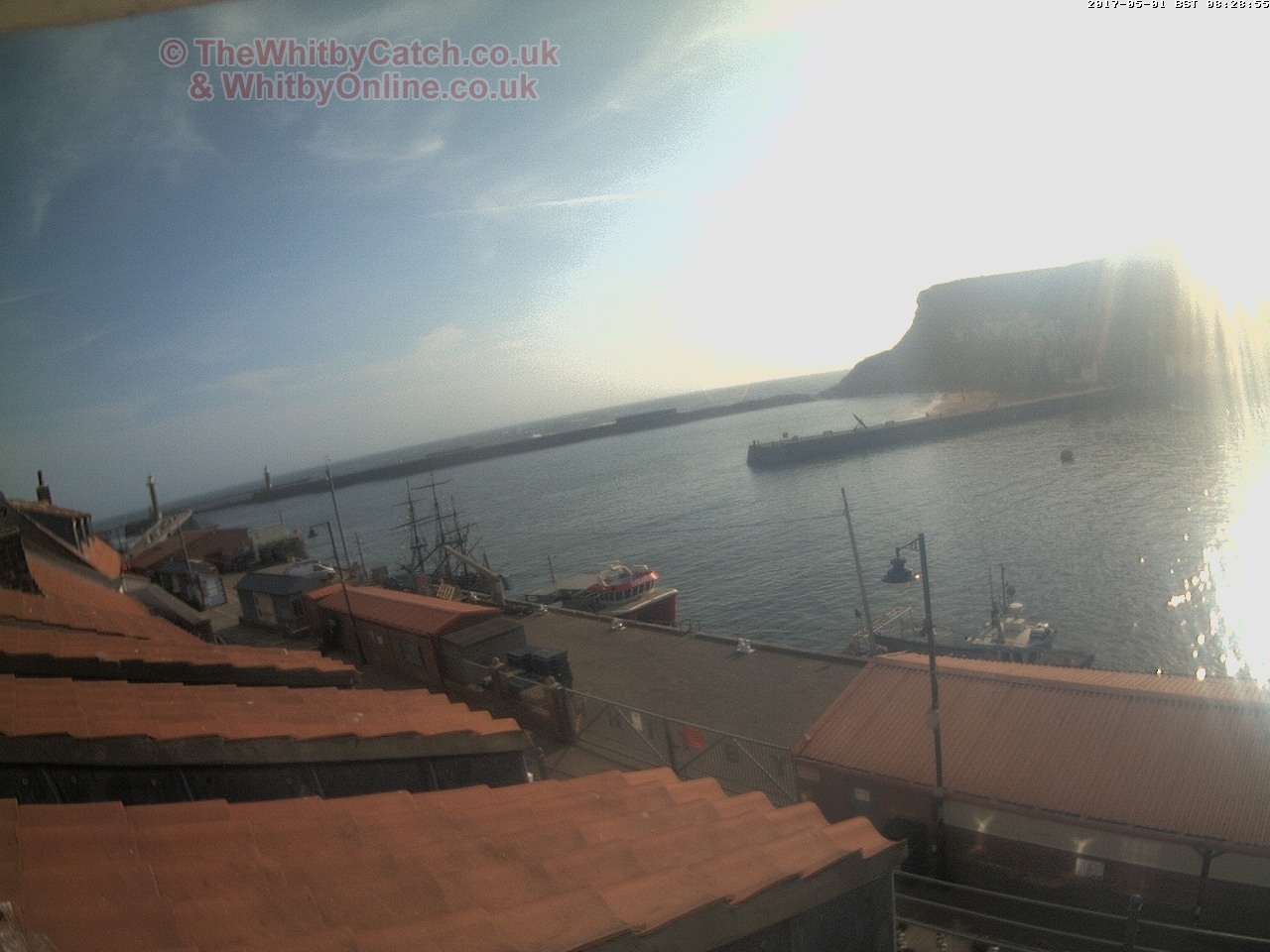 Whitby Mon 1st May 2017 08:29.
