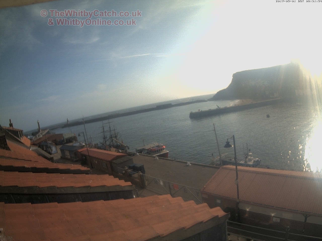 Whitby Mon 1st May 2017 08:32.