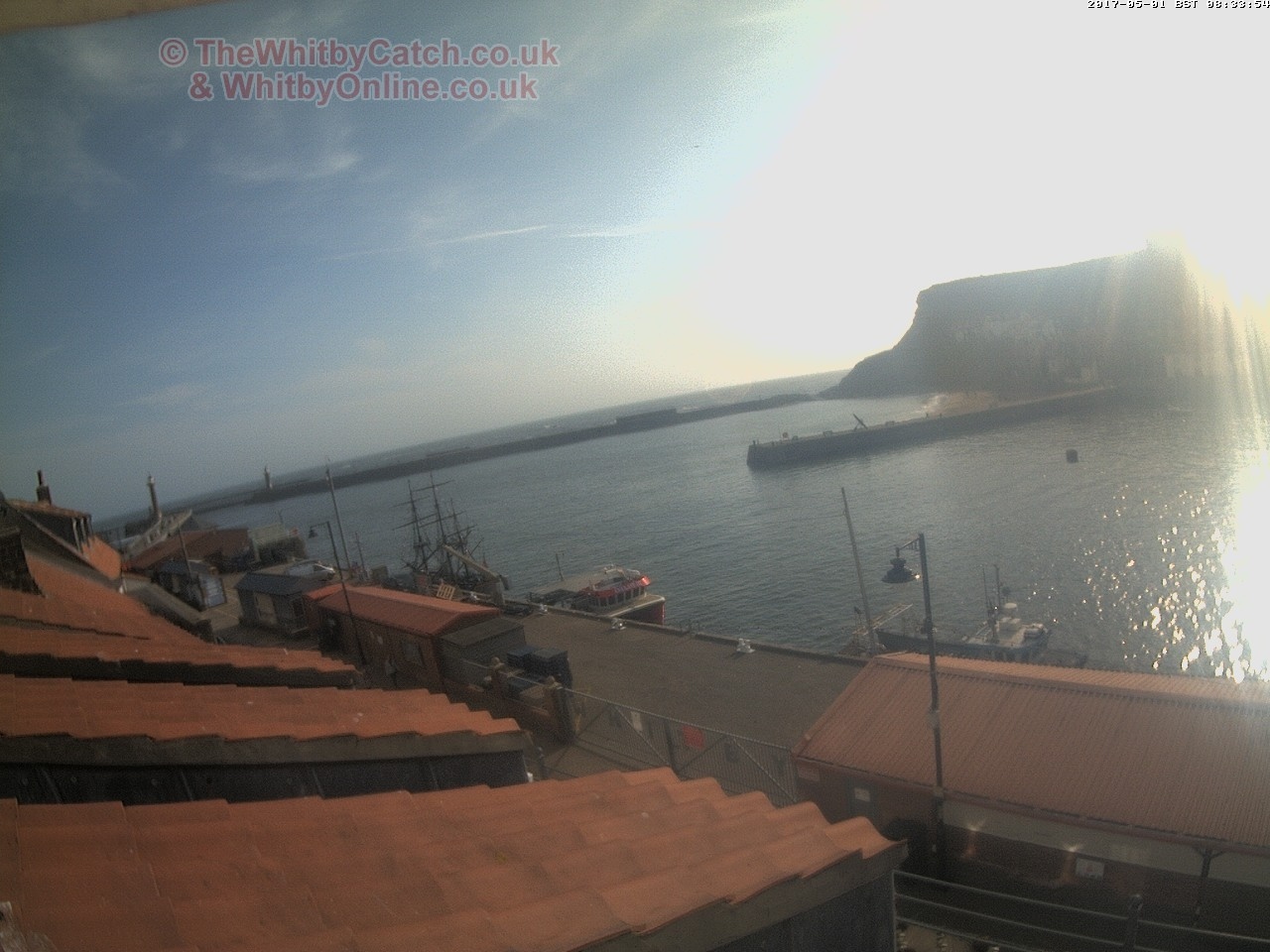 Whitby Mon 1st May 2017 08:34.