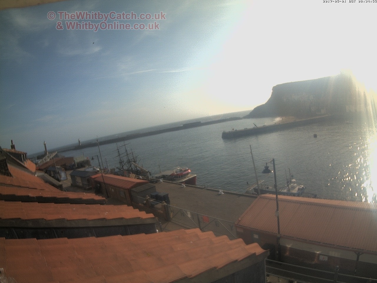 Whitby Mon 1st May 2017 08:35.