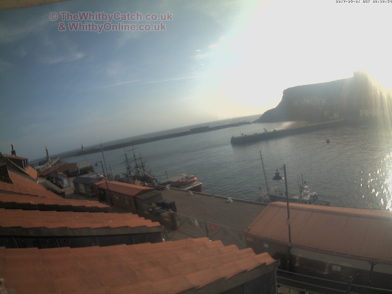 Whitby Mon 1st May 2017 08:39.