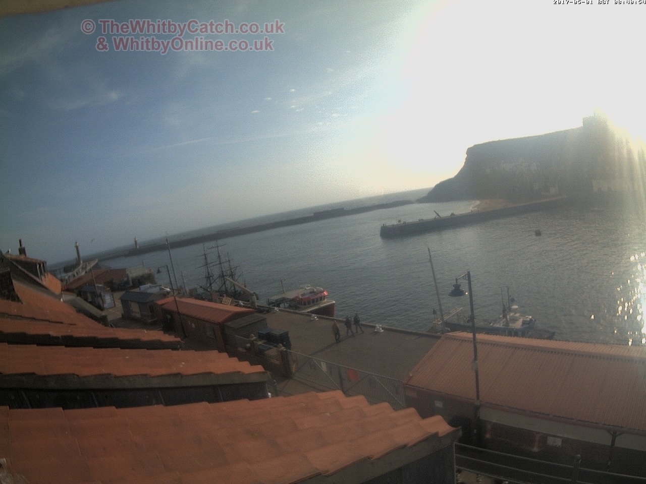Whitby Mon 1st May 2017 08:41.