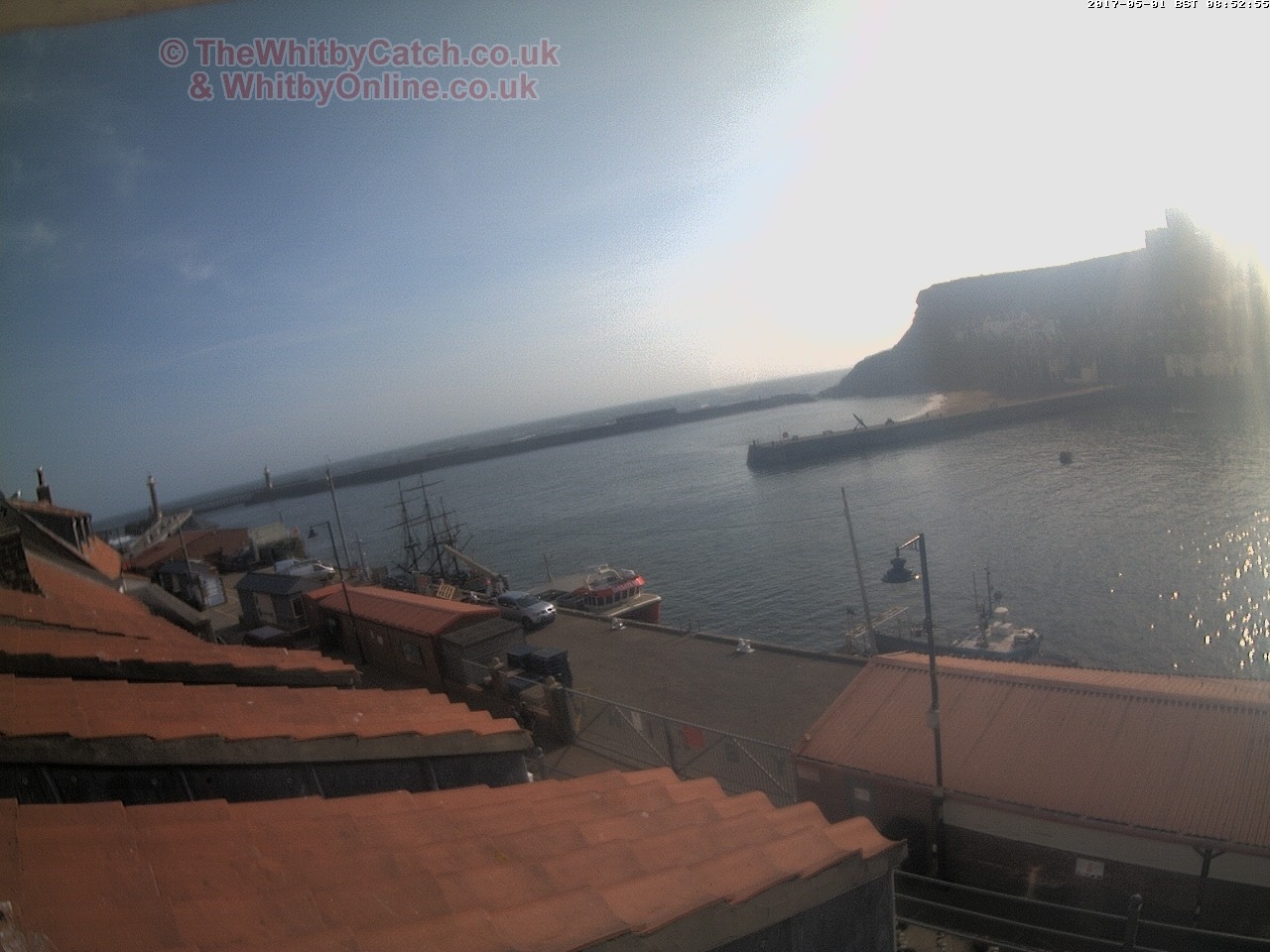 Whitby Mon 1st May 2017 08:53.
