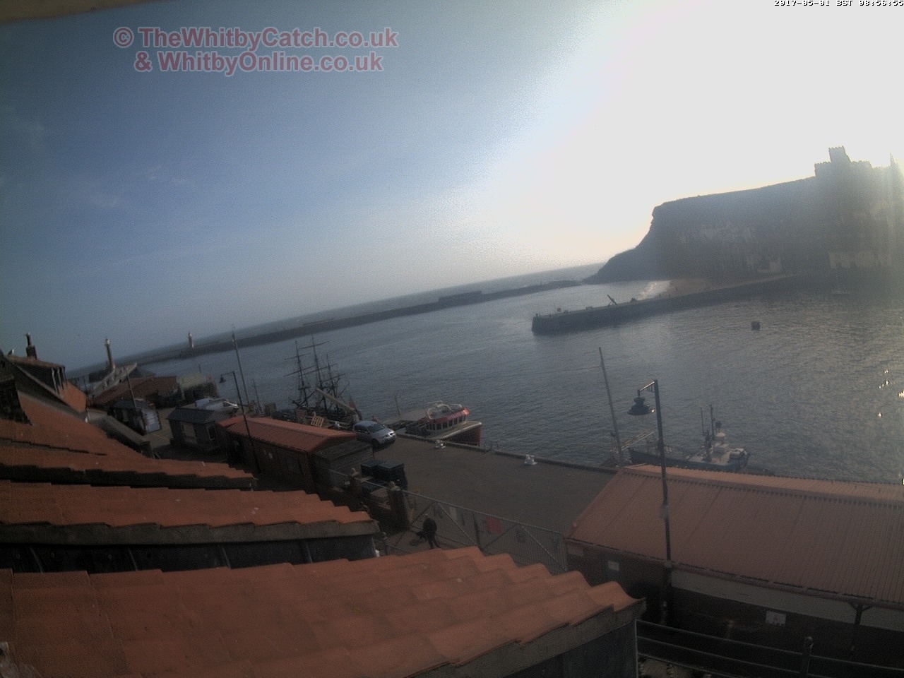 Whitby Mon 1st May 2017 08:57.