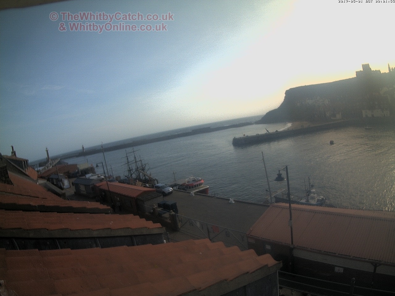 Whitby Mon 1st May 2017 09:02.