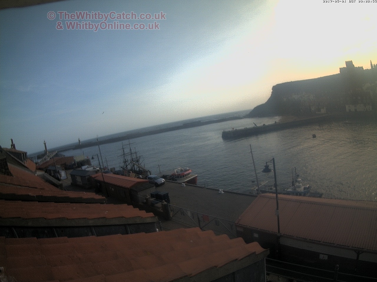 Whitby Mon 1st May 2017 09:03.