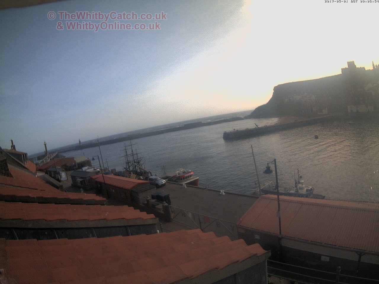 Whitby Mon 1st May 2017 09:07.