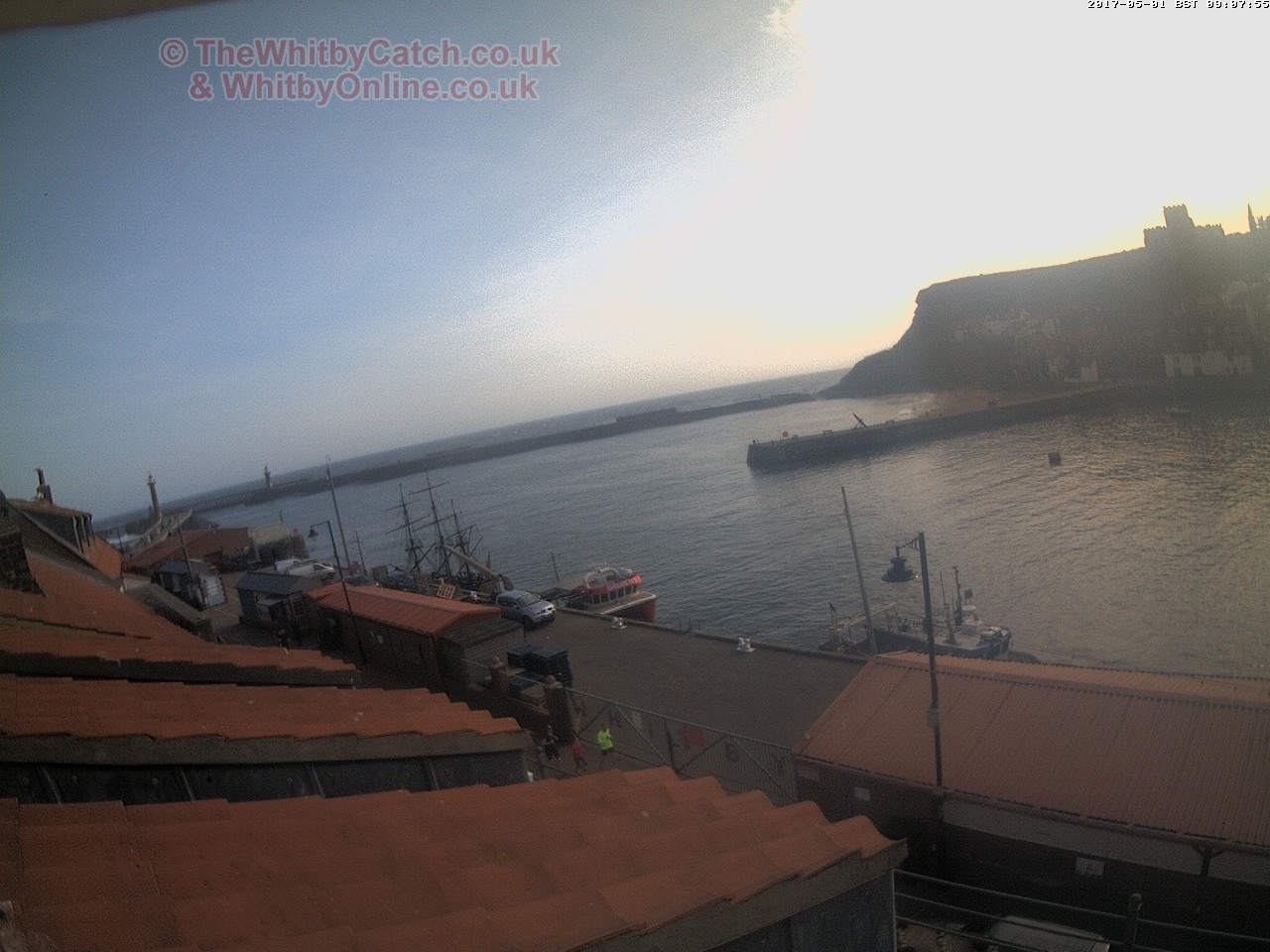 Whitby Mon 1st May 2017 09:08.