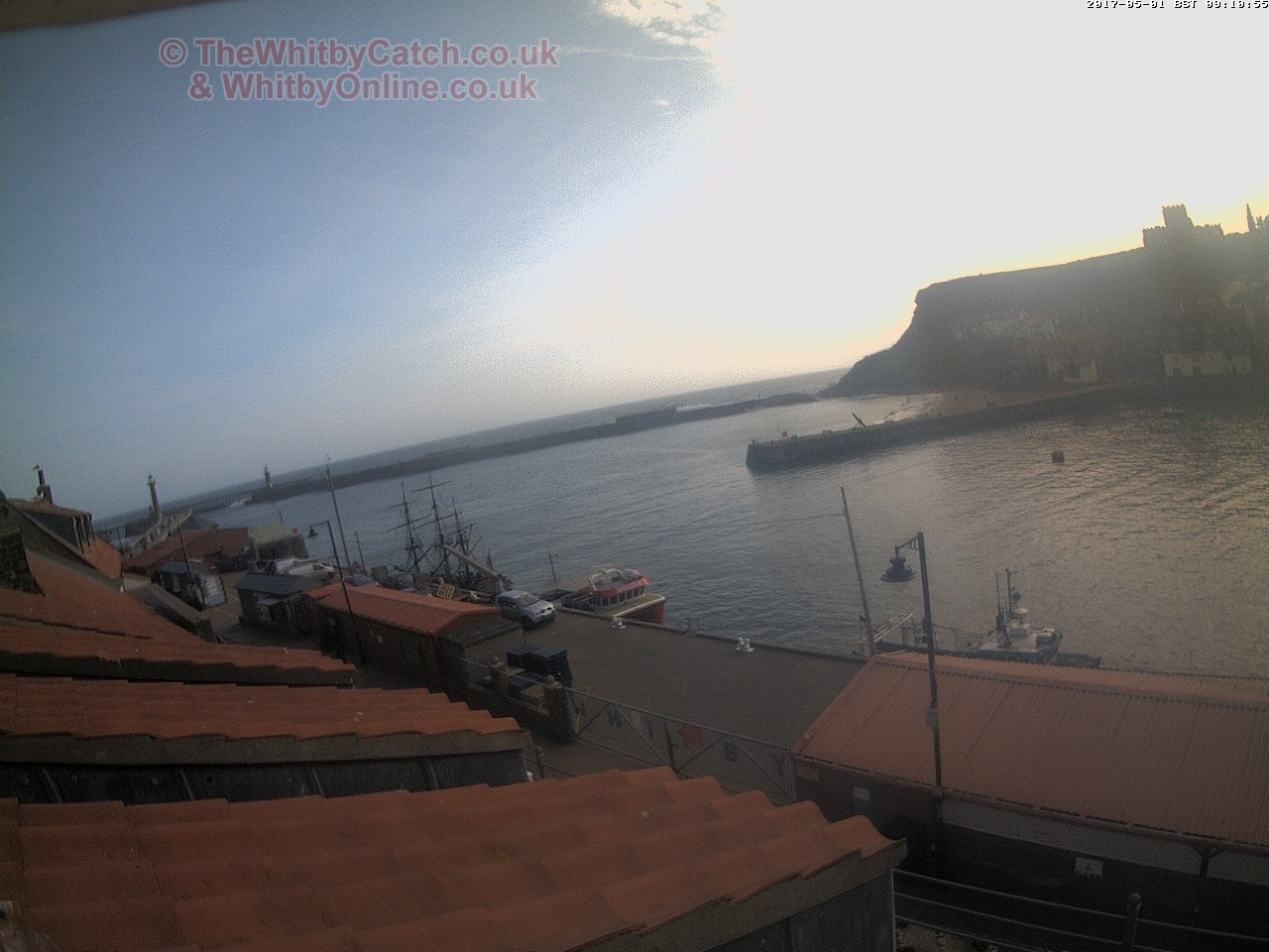Whitby Mon 1st May 2017 09:11.