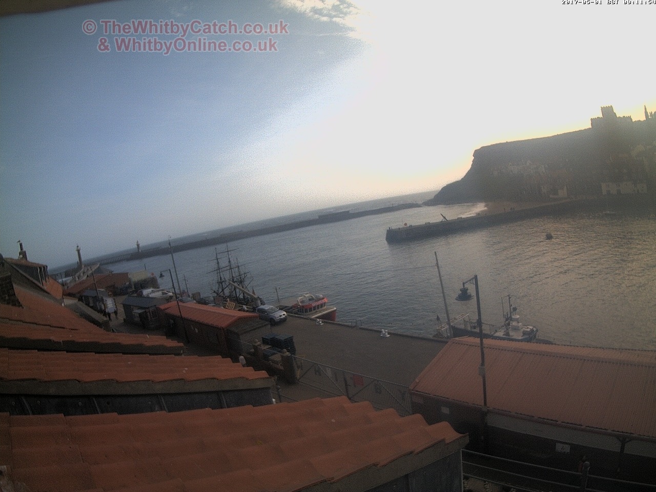 Whitby Mon 1st May 2017 09:12.