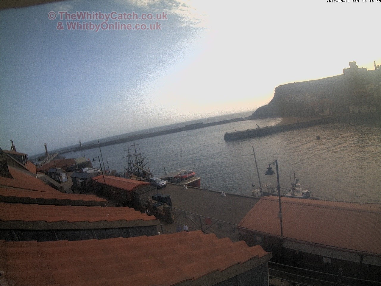 Whitby Mon 1st May 2017 09:14.