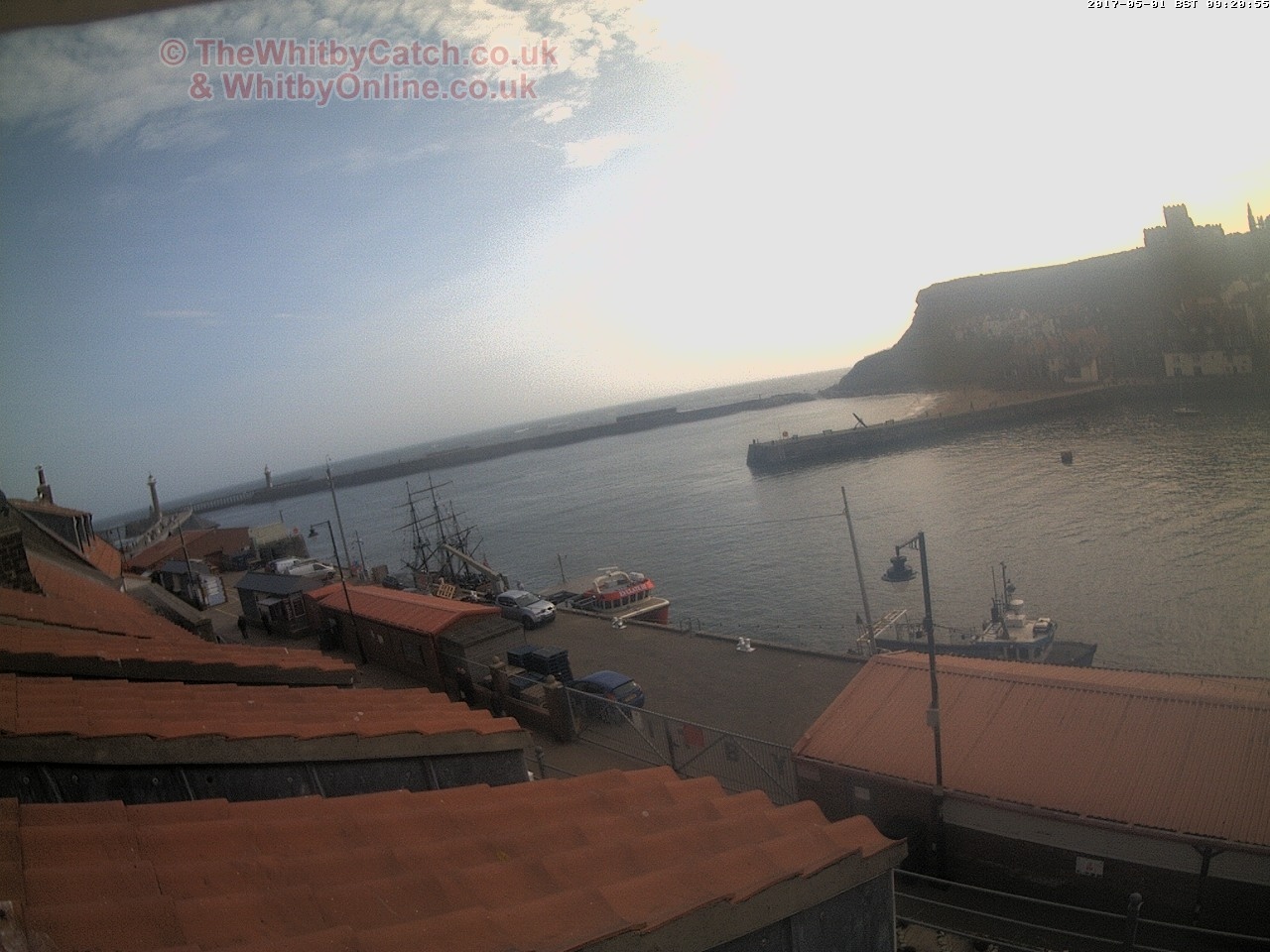 Whitby Mon 1st May 2017 09:21.