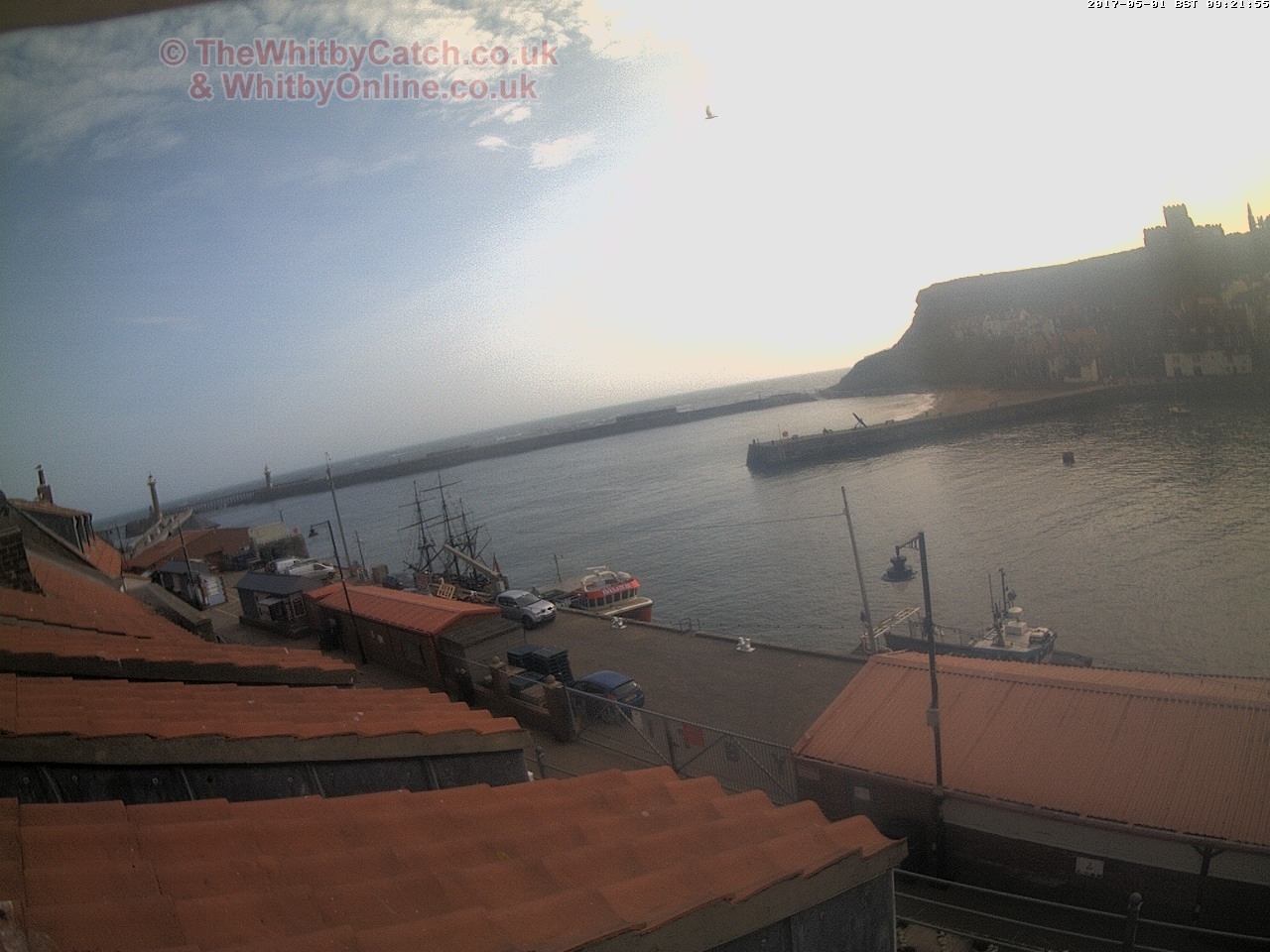 Whitby Mon 1st May 2017 09:22.