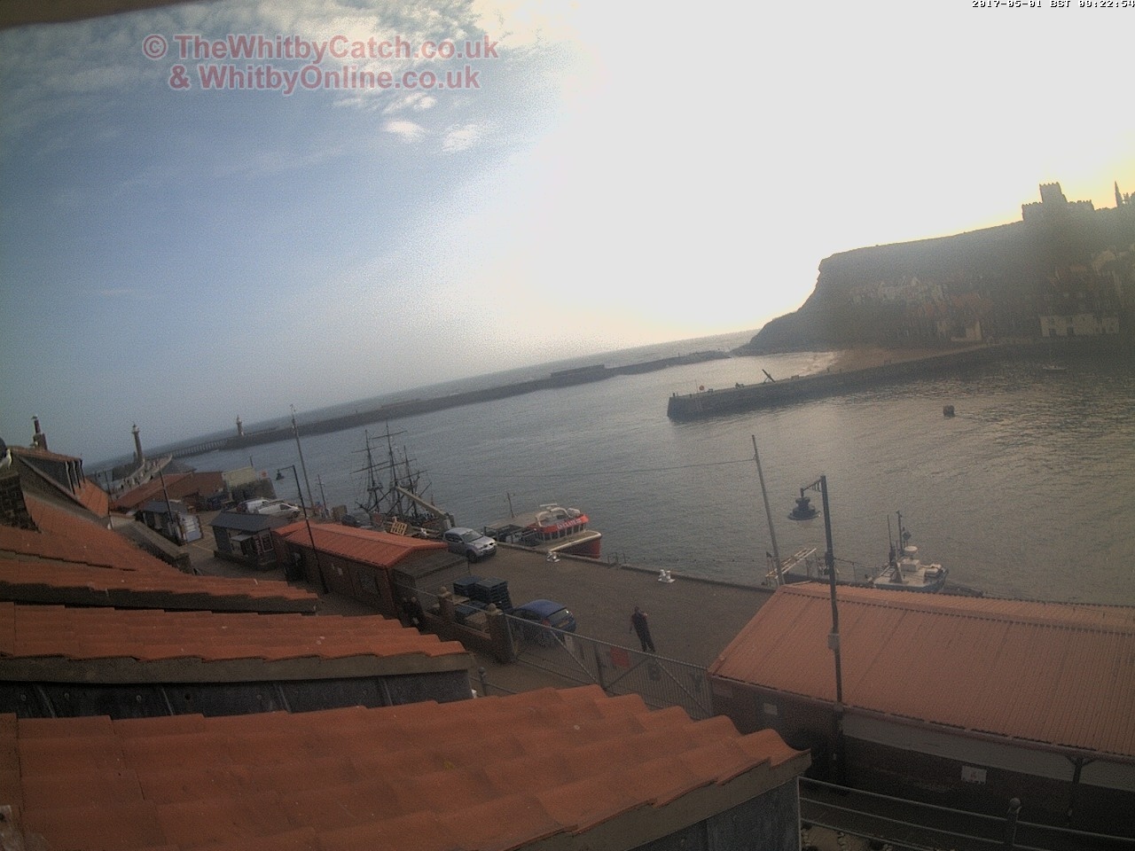 Whitby Mon 1st May 2017 09:23.