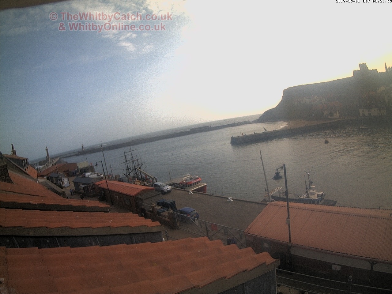 Whitby Mon 1st May 2017 09:24.