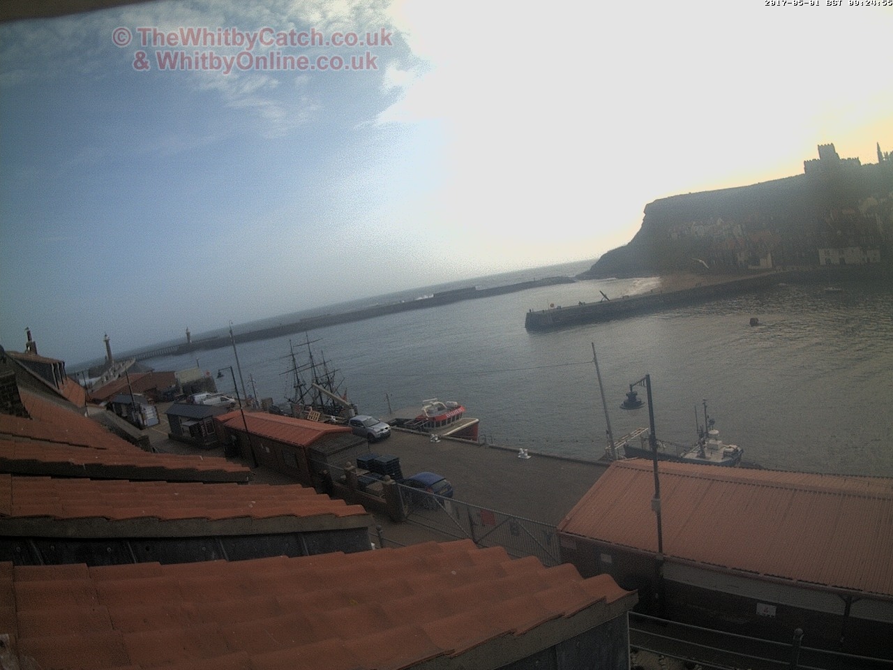 Whitby Mon 1st May 2017 09:25.