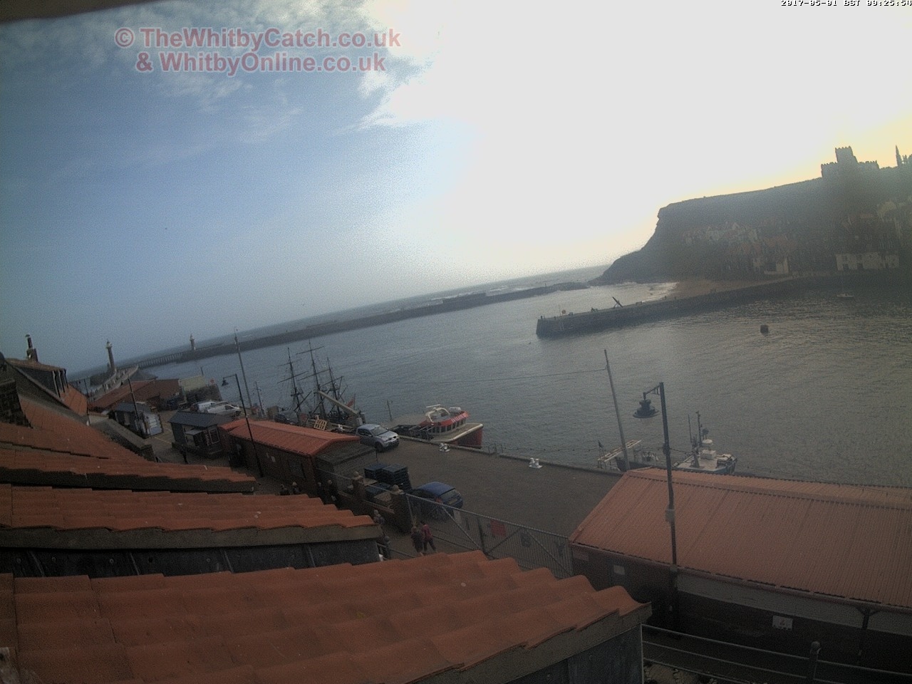 Whitby Mon 1st May 2017 09:26.