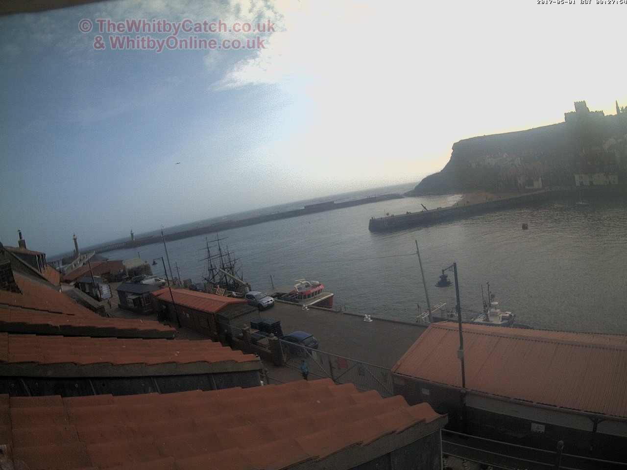 Whitby Mon 1st May 2017 09:28.