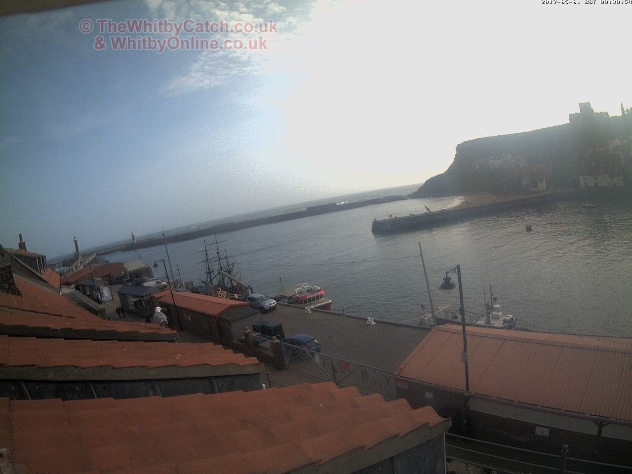 Whitby Mon 1st May 2017 09:31.