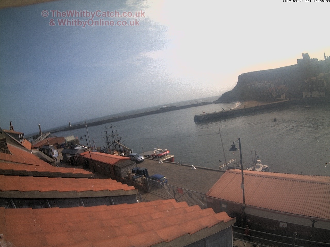 Whitby Mon 1st May 2017 09:37.