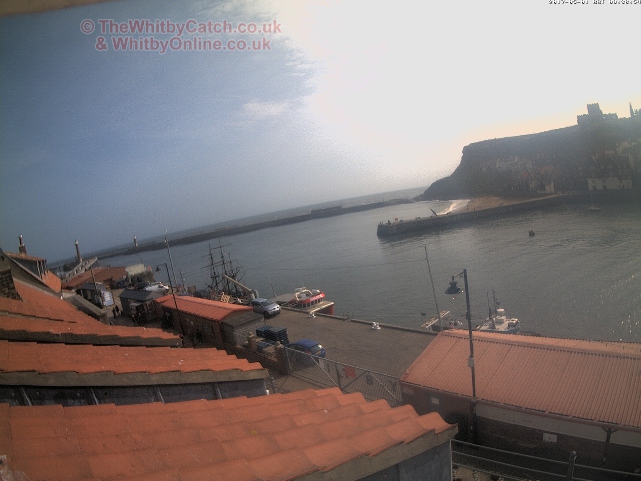 Whitby Mon 1st May 2017 09:39.