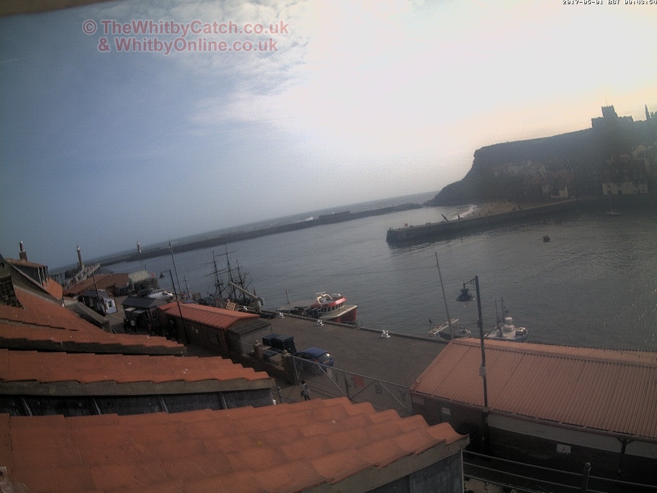 Whitby Mon 1st May 2017 09:44.