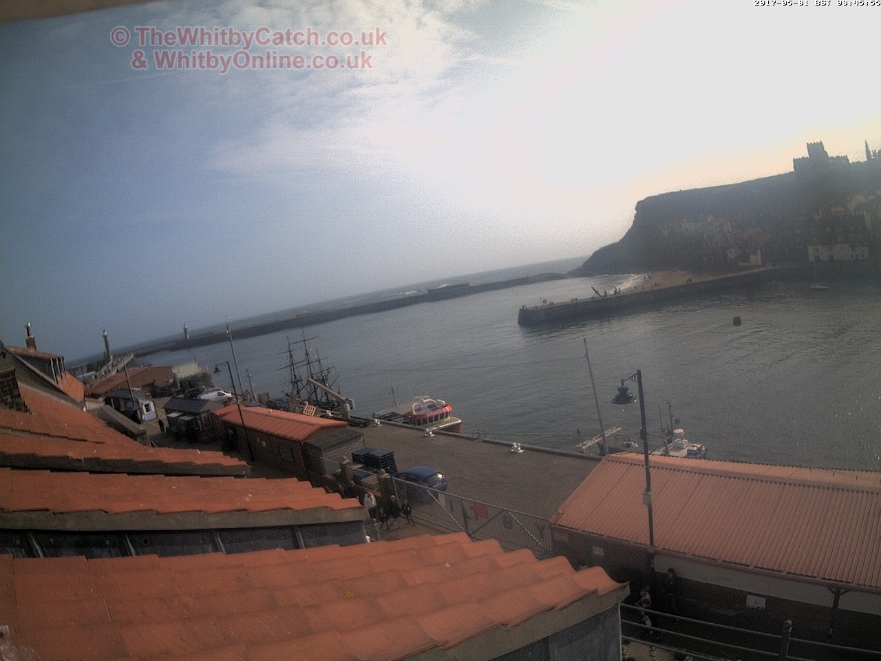 Whitby Mon 1st May 2017 09:46.