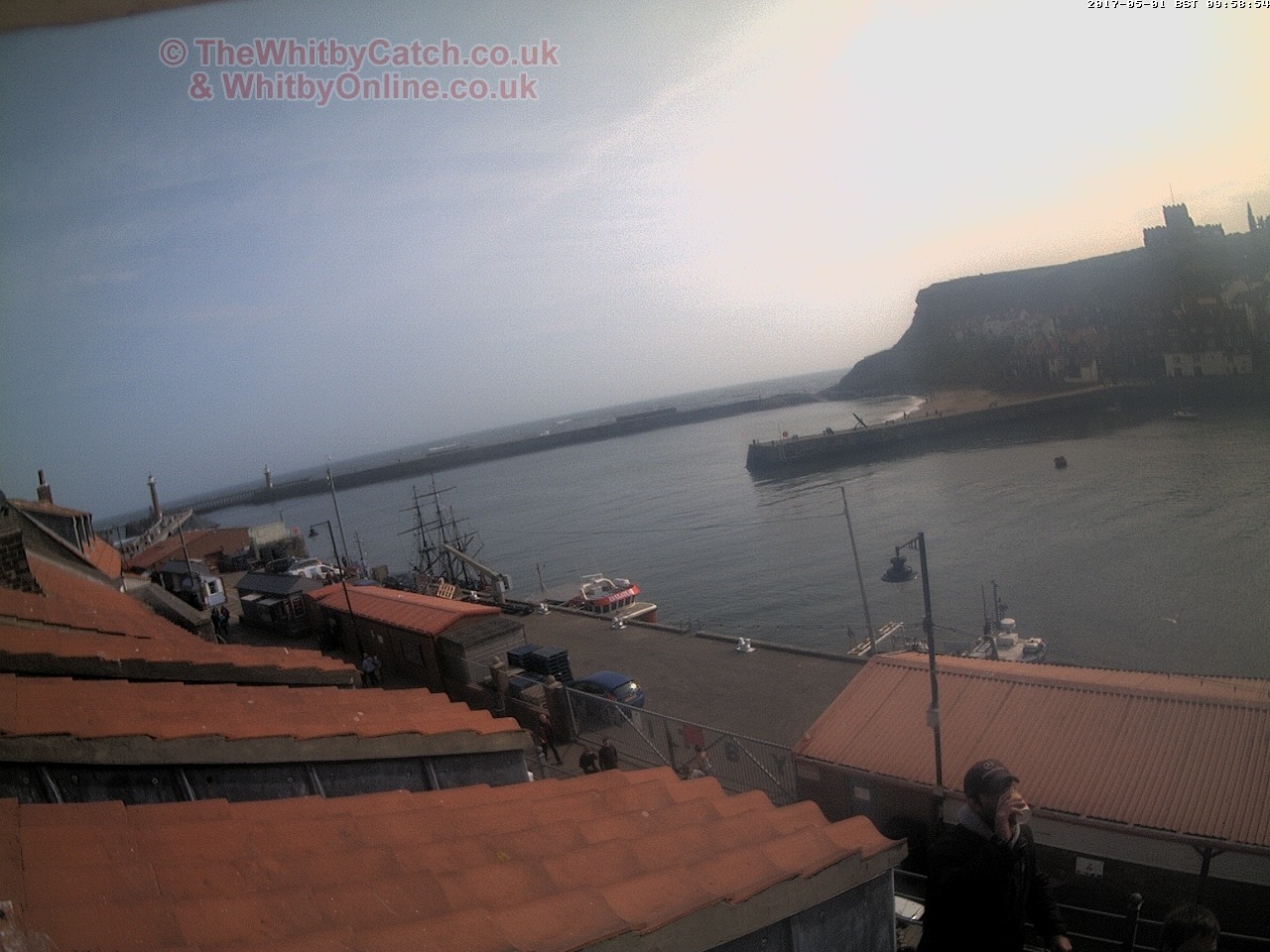 Whitby Mon 1st May 2017 09:59.